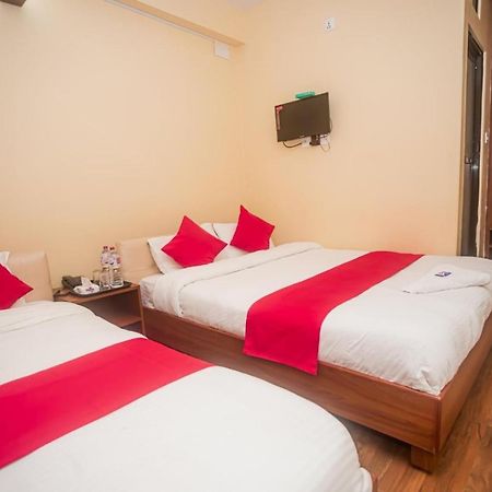 Hotel Dream Light Покхара Экстерьер фото